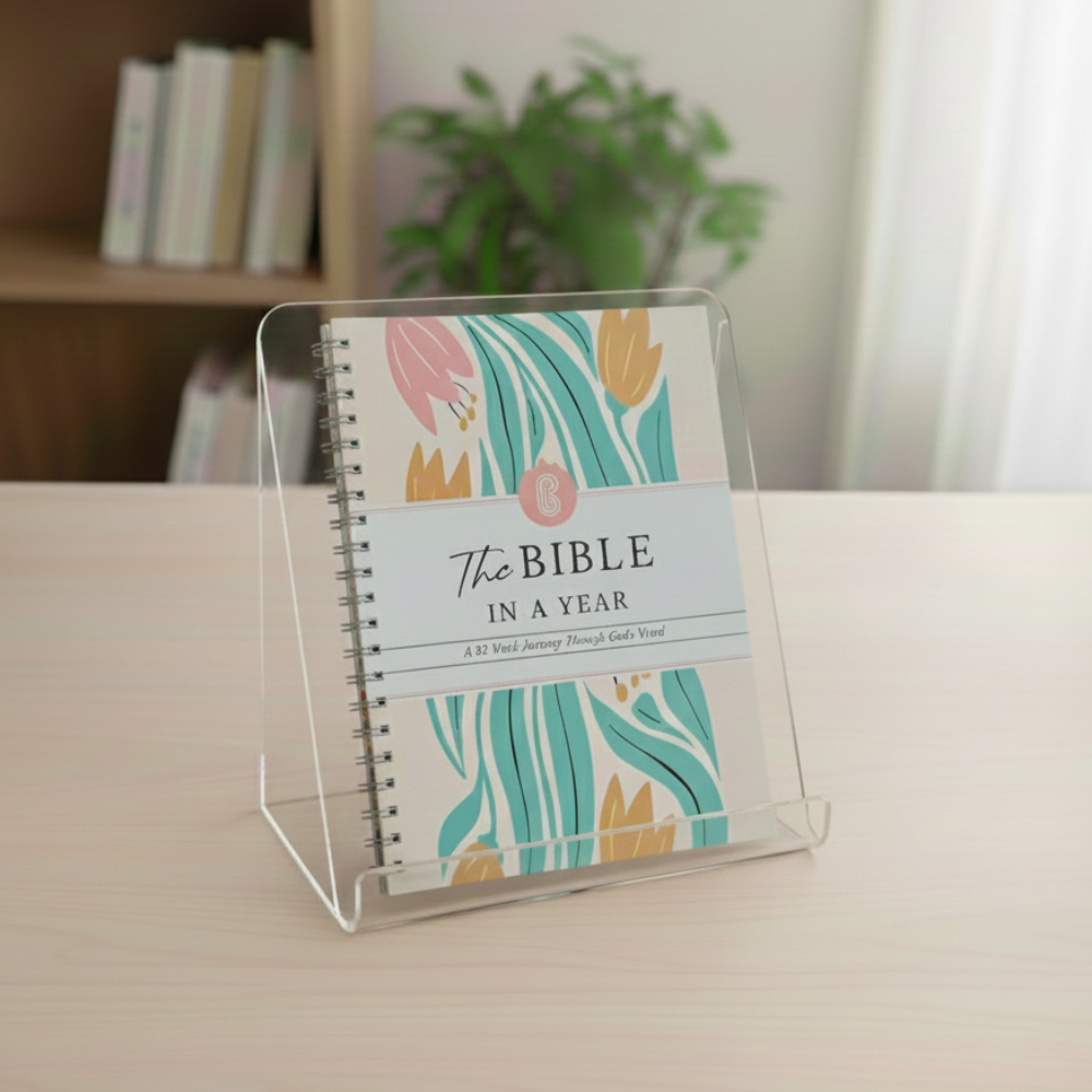 Women's Bible In A Year: 52 Week Study by Romin